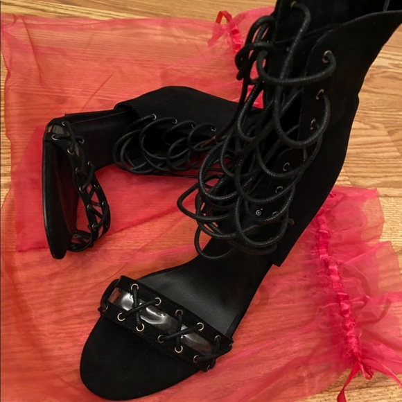 SOLD - LolaShoetique Black Lace Up Strappy Cage Heel Size 8 - Picture 2 of 5